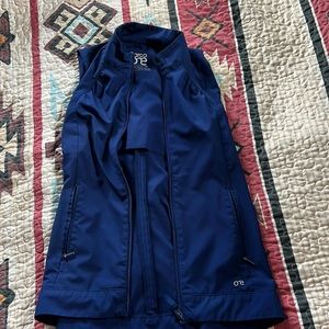 Scrub vest